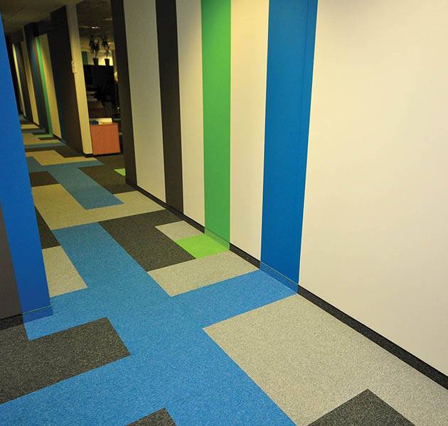 Inspiration Grande Reference office dalles season summer winter infini design ombra couloir vert bleu